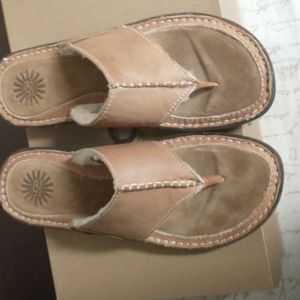 !!WORN ONCE!! UGG Layback Sandals